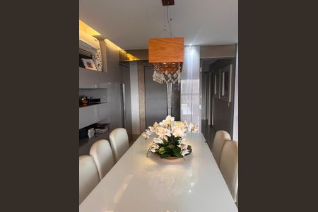 Apartamento à venda com 148m², 3 quartos e 3 vagas Apartamento à venda com 148m², 3 quartos e 3 vagasCozinha