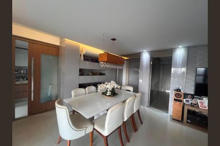 Apartamento à venda com 148m², 3 quartos e 3 vagas Apartamento à venda com 148m², 3 quartos e 3 vagasCozinha