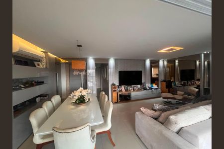Apartamento à venda com 148m², 3 quartos e 3 vagas Apartamento à venda com 148m², 3 quartos e 3 vagasSala