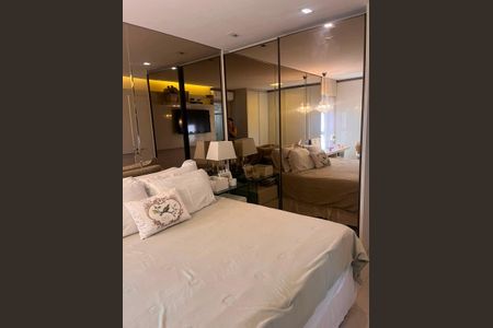 Apartamento à venda com 148m², 3 quartos e 3 vagas Apartamento à venda com 148m², 3 quartos e 3 vagasQuarto