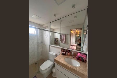 Apartamento à venda com 148m², 3 quartos e 3 vagas Apartamento à venda com 148m², 3 quartos e 3 vagasBanheiro da Suíte