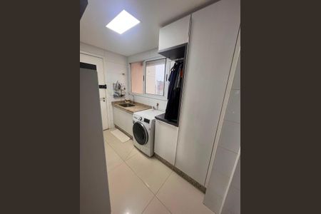 Apartamento à venda com 148m², 3 quartos e 3 vagas Apartamento à venda com 148m², 3 quartos e 3 vagasÁrea de serviço
