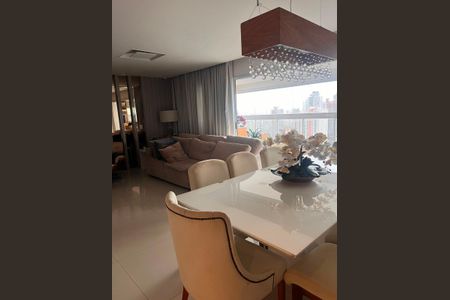 Apartamento à venda com 148m², 3 quartos e 3 vagas Apartamento à venda com 148m², 3 quartos e 3 vagasSala