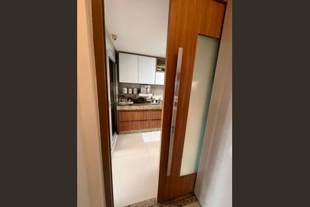 Apartamento à venda com 148m², 3 quartos e 3 vagas Apartamento à venda com 148m², 3 quartos e 3 vagasCozinha