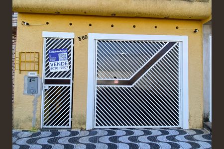 Fachada de casa à venda com 2 quartos, 125m² em Veloso, Osasco
