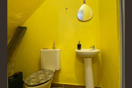 Banheiro 2 de casa à venda com 2 quartos, 125m² em Veloso, Osasco