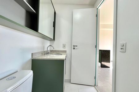 Banheiro de kitnet/studio à venda com 1 quarto, 29m² em Jardim Prudência, São Paulo
