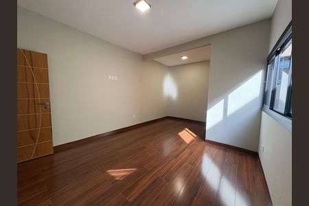 Casa à venda com 120m², 3 quartos e 2 vagas