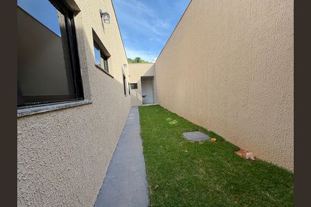 Casa à venda com 120m², 3 quartos e 2 vagas