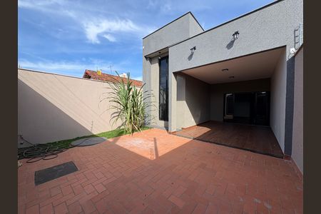 Casa à venda com 3 quartos, 120m² em Parque Amazonia, Goiânia