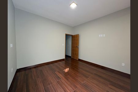 Casa à venda com 3 quartos, 120m² em Parque Amazonia, Goiânia