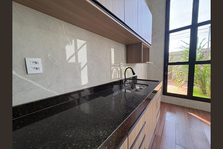 Casa à venda com 3 quartos, 120m² em Parque Amazonia, Goiânia