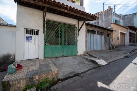 Casa para alugar com 1 quarto, 50m² em Vila Cristina, Contagem