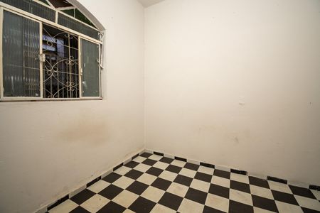 Casa para alugar com 1 quarto, 50m² em Vila Cristina, Contagem