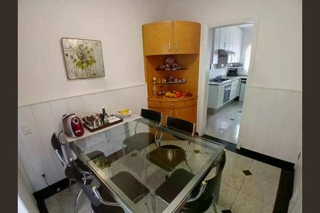 Apartamento à venda com 200m², 4 quartos e 4 vagas