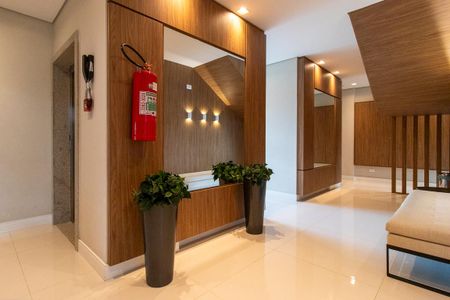 Apartamento à venda com 50m², 2 quartos e 1 vaga Apartamento à venda com 50m², 2 quartos e 1 vagaHall