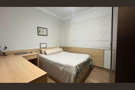 Casa de condomínio à venda com 200m², 3 quartos e 5 vagas Casa de condomínio à venda com 200m², 3 quartos e 5 vagasQuarto