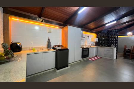 Casa de condomínio à venda com 200m², 3 quartos e 5 vagas Casa de condomínio à venda com 200m², 3 quartos e 5 vagasÁrea externa
