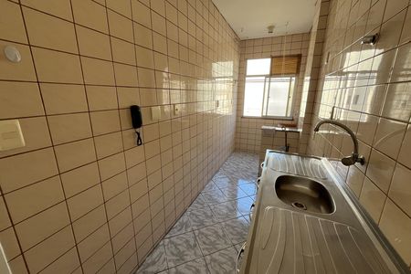 Cozinha de apartamento para alugar com 1 quarto, 47m² em Moneró, Rio de Janeiro
