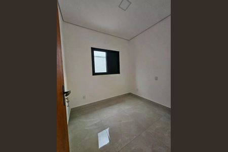 Casa à venda com 70m², 3 quartos e 2 vagas