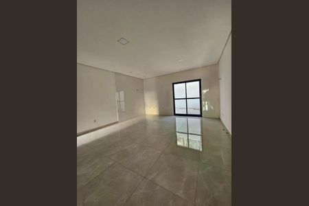 Casa à venda com 70m², 3 quartos e 2 vagas