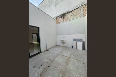 Casa à venda com 70m², 3 quartos e 2 vagas