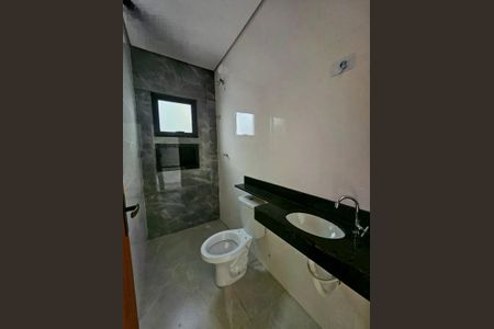 Casa à venda com 70m², 3 quartos e 2 vagas