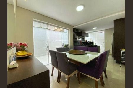 Casa à venda com 3 quartos, 180m² em Jardim Sao Caetano, São Caetano do Sul