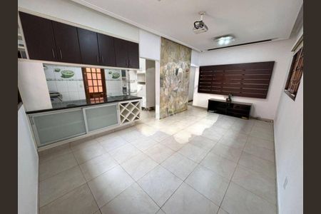 Casa à venda com 3 quartos, 187m² em Vila Mariana, São Paulo