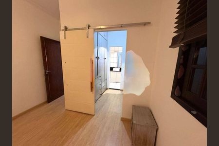 Casa à venda com 3 quartos, 187m² em Vila Mariana, São Paulo