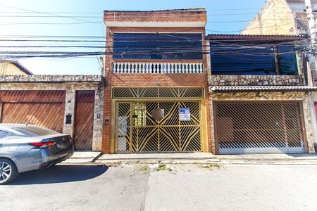 Fachada + Placa de casa para alugar com 2 quartos, 250m² em Parque Cruzeiro do Sul, São Paulo