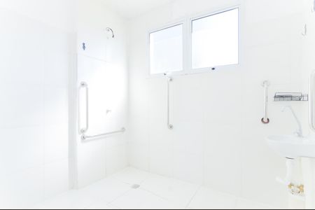 Banheiro de apartamento para alugar com 1 quarto, 44m² em Vila Nova Bonsucesso, Guarulhos