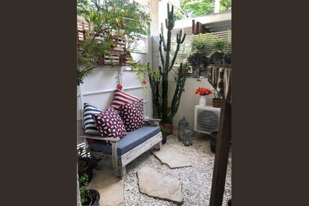 Casa à venda com 3 quartos, 120m² em Vila Elvira, São Paulo