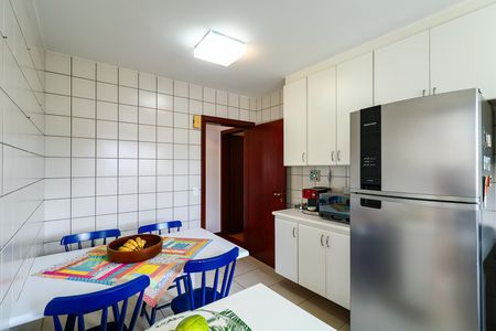 Apartamento à venda com 152m², 4 quartos e 4 vagas