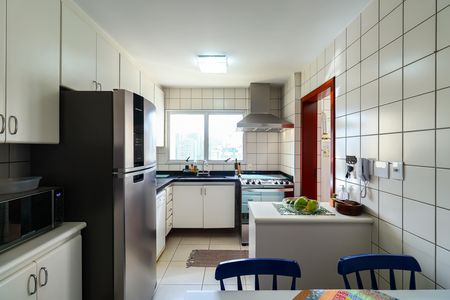 Apartamento à venda com 152m², 4 quartos e 4 vagas