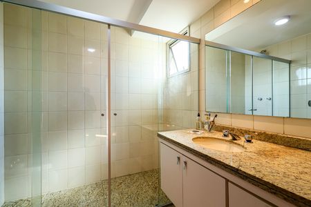 Apartamento à venda com 152m², 4 quartos e 4 vagas