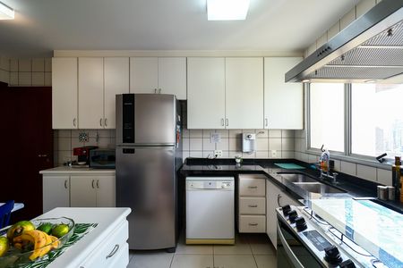 Apartamento à venda com 152m², 4 quartos e 4 vagas