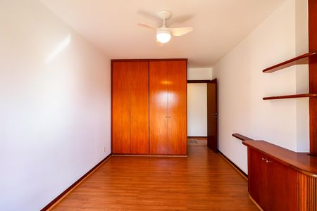 Apartamento à venda com 152m², 4 quartos e 4 vagas