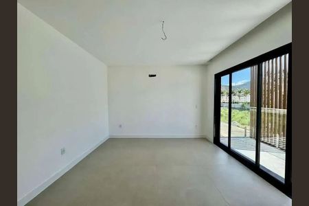 Casa à venda com 4 quartos, 210m² em Recreio dos Bandeirantes, Rio de Janeiro