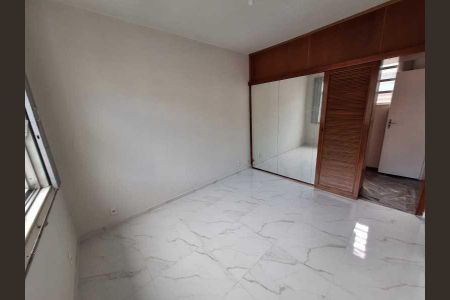 Casa de condomínio à venda com 278m², 3 quartos e sem vaga