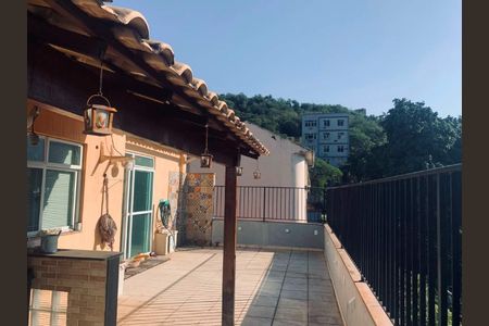 Apartamento à venda com 163m², 2 quartos e 1 vaga