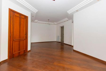 Apartamento para alugar com 130m², 3 quartos e 3 vagas