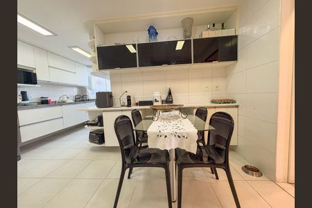 Apartamento à venda com 120m², 3 quartos e 3 vagas