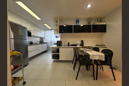 Apartamento à venda com 120m², 3 quartos e 3 vagas