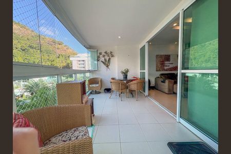 Apartamento à venda com 120m², 3 quartos e 3 vagas