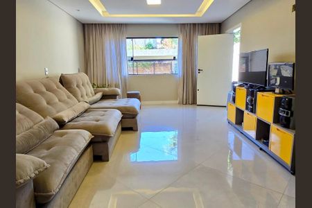 Casa à venda com 3 quartos, 238m² em Vila Formosa, São Paulo