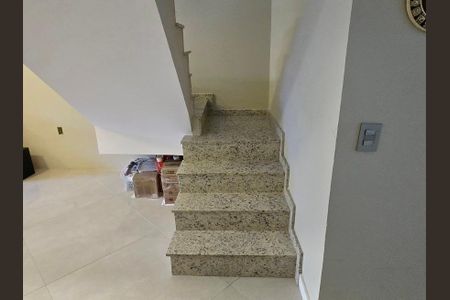 Escada de casa à venda com 3 quartos, 238m² em Vila Formosa, São Paulo