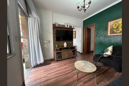 Casa para alugar com 70m², 2 quartos e sem vaga Casa para alugar com 70m², 2 quartos e sem vagaSala