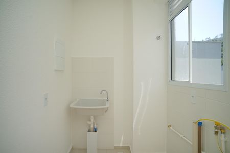 Área de Serviço de apartamento para alugar com 2 quartos, 36m² em Várzea das Mocas, São Gonçalo