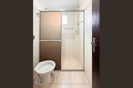 Apartamento para alugar com 67m², 2 quartos e 1 vaga Apartamento para alugar com 67m², 2 quartos e 1 vagaBanheiro social